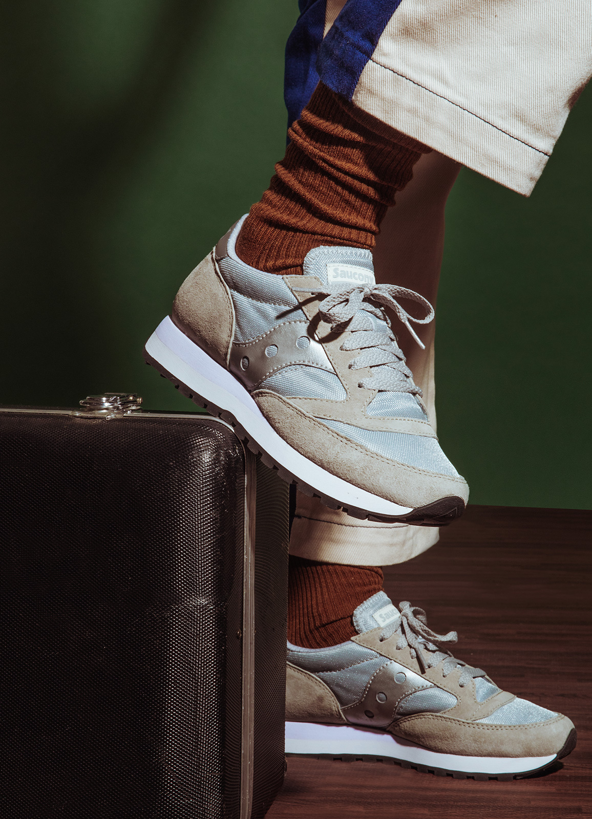 saucony white sneakers